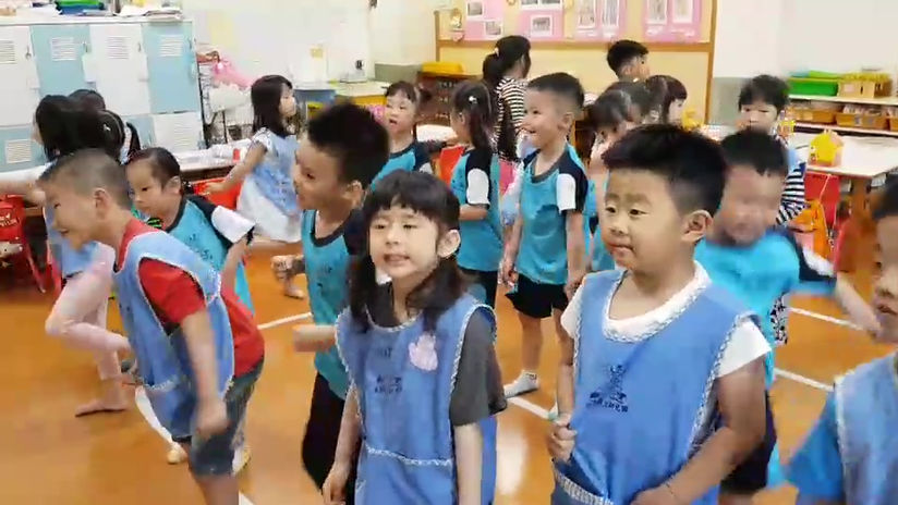 Chant: Mommy I love you.